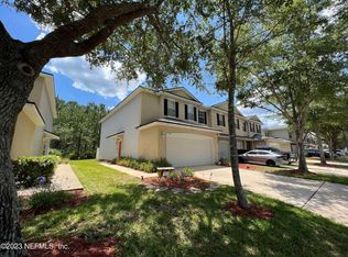 8695 Ribbon Falls Ln, Jacksonville, FL 32244