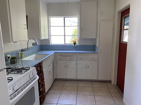 4th image of 2953 N 19th Ave Unit 52