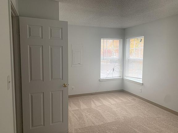 5th image of 504 Oscar Loop APT 203B