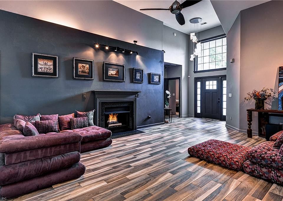 1st image of 5168 Queen Bishop Ln