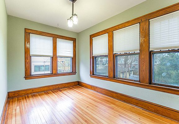 4th image of 33 Baird St #1