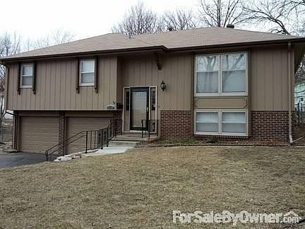 Move in Ready
						:
						Millard Schools-close to library,YMCA, and shopping. Lots of shade. New paint.