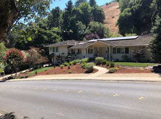 1205 Tartan Trail Rd, Hillsborough, CA 94010