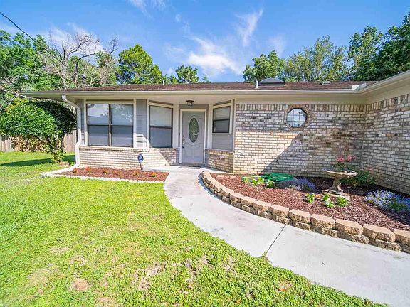3rd image of 10801 Bridge Creek Cir