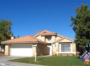 215 E Avenue R9, Palmdale, CA 93550