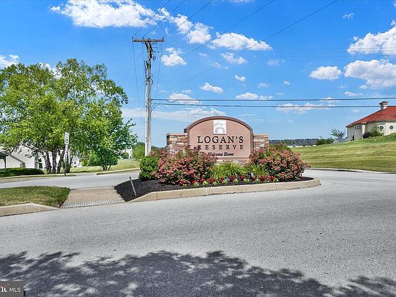2nd image of 1174 Alta Vista Way