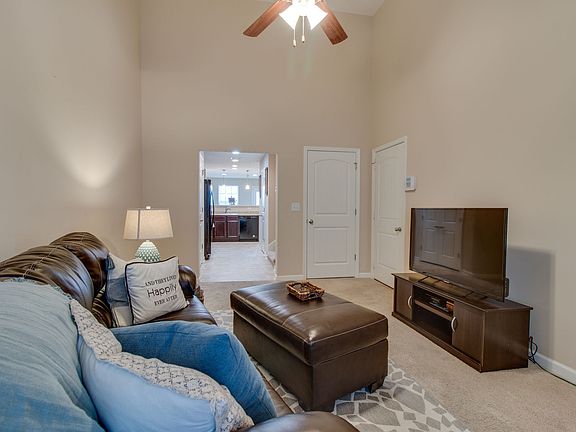 5th image of 4719 Chelanie Cir