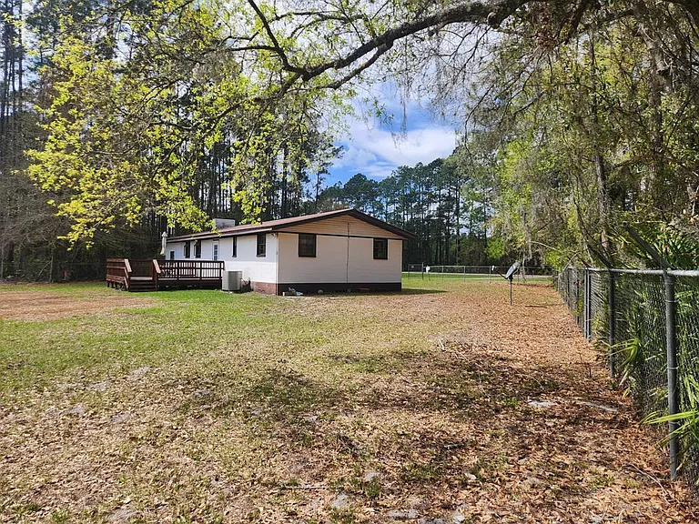 2355 SE State Road 100 — Photo 24