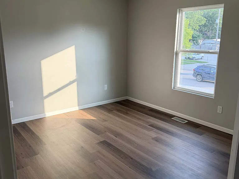 603 E Division St #1 — Photo 20