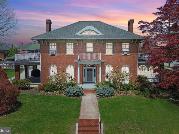 601 Country Club Rd, York, PA 17403