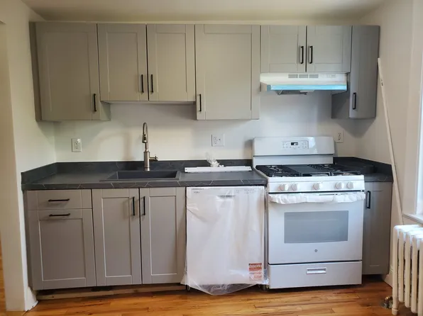 33 Holcomb Ave APT 2, Stamford, CT 06906