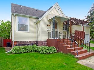 9407 Jackson Ave, Brookfield, IL 60513