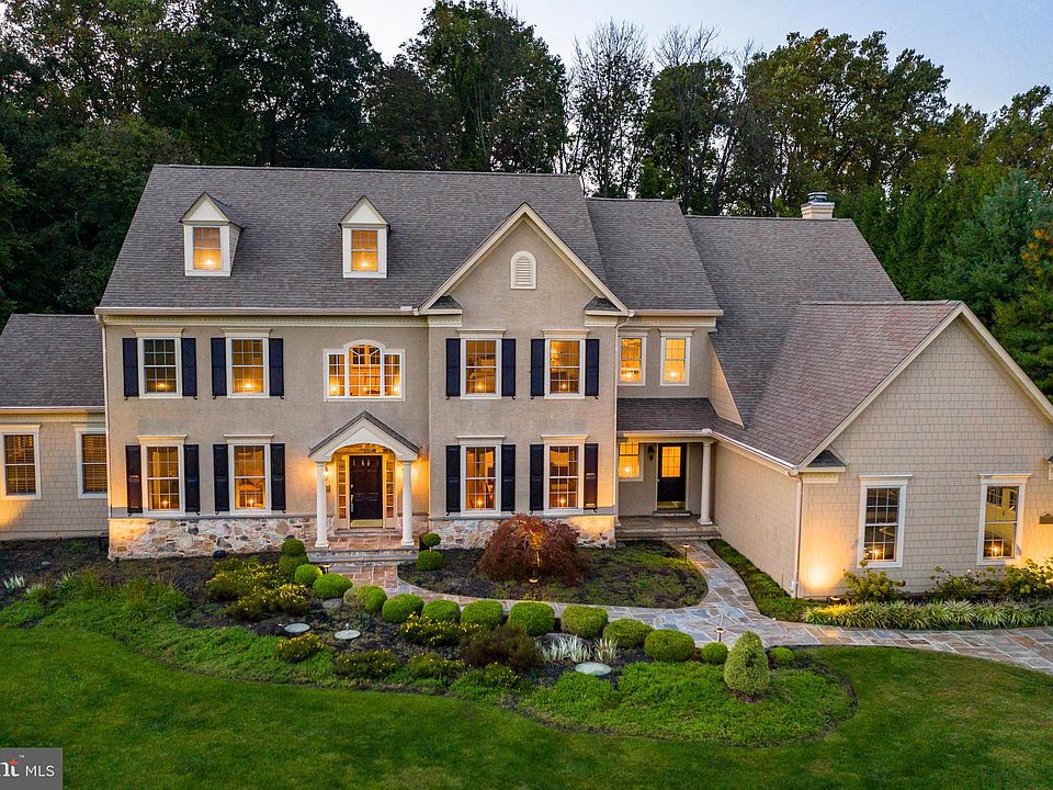 1st image of 110 Clarkson Dr