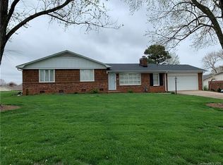 2030 Elizabeth Ave, Hickory, NC 28602