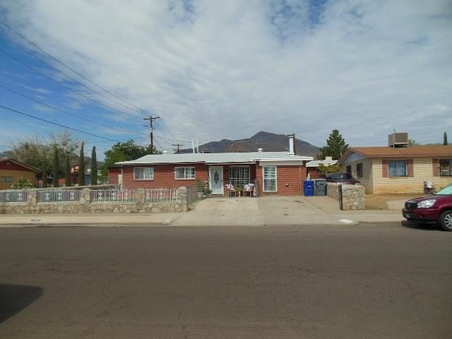 1st image of 10093 Oakwood Dr