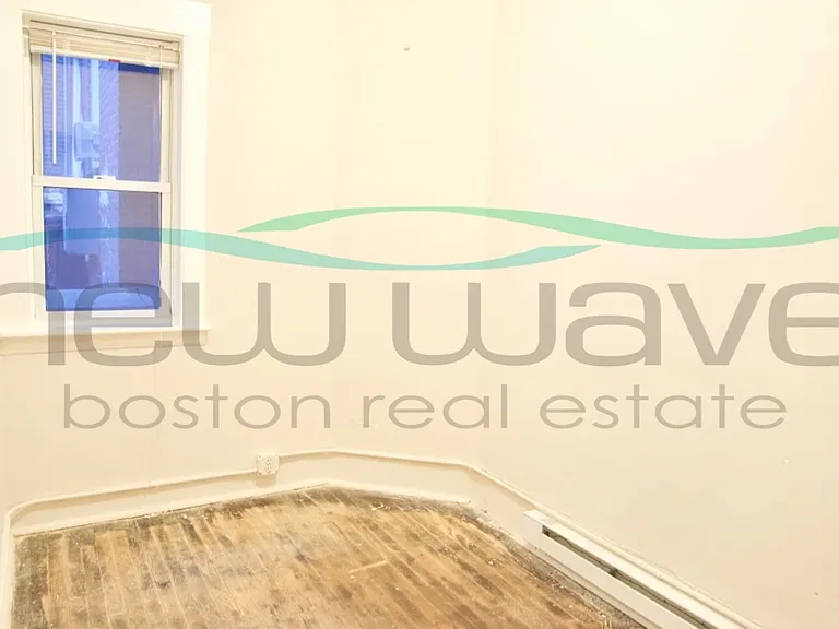 161 Endicott St #1R — Photo 3