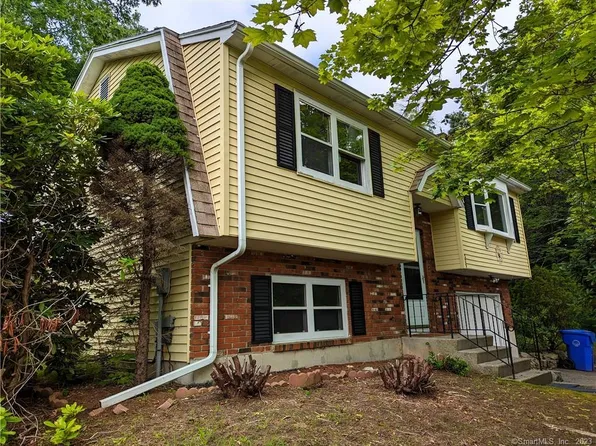 223 Carriage Lane, Torrington, CT 06790