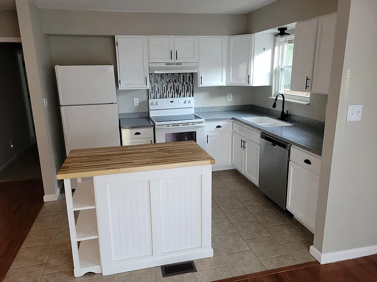1636 Campfire Dr — Photo 6