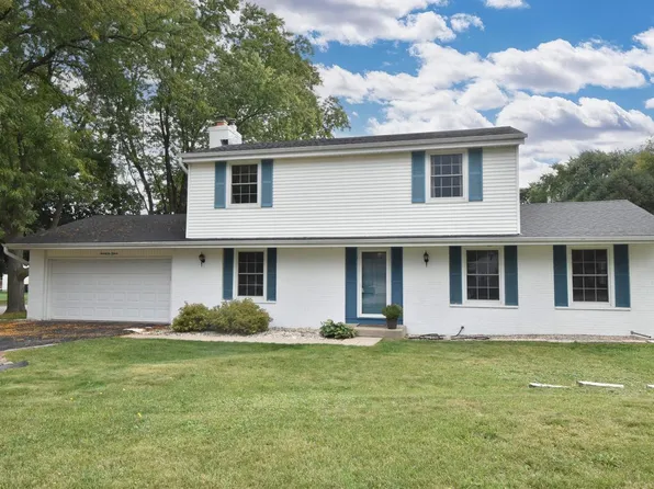 2215 Avalon DRIVE, Waukesha, WI 53186