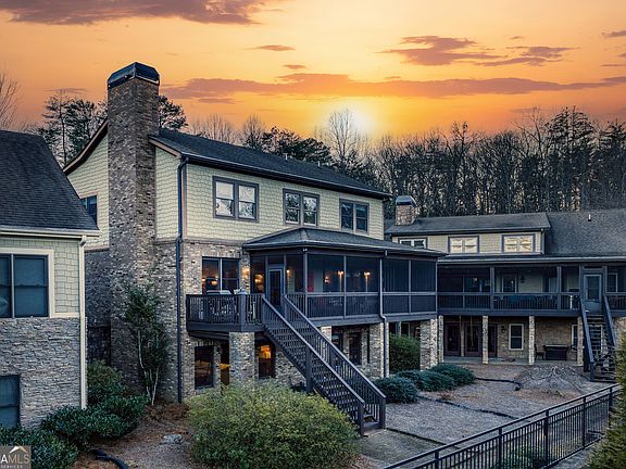 3rd image of 43 Seasons View Ct