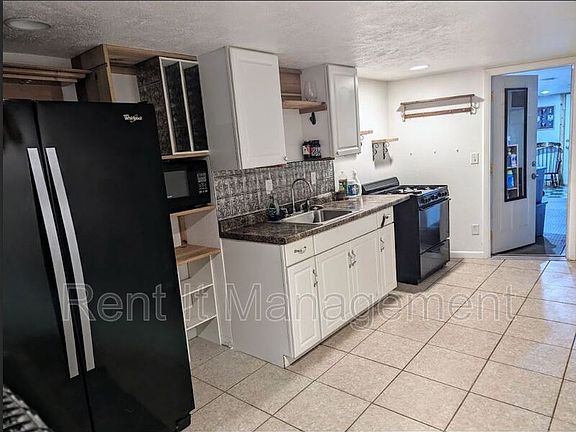 2nd image of 1009 Durand Dr