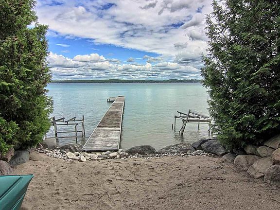 4th image of 7349 N West Torch Lake Dr