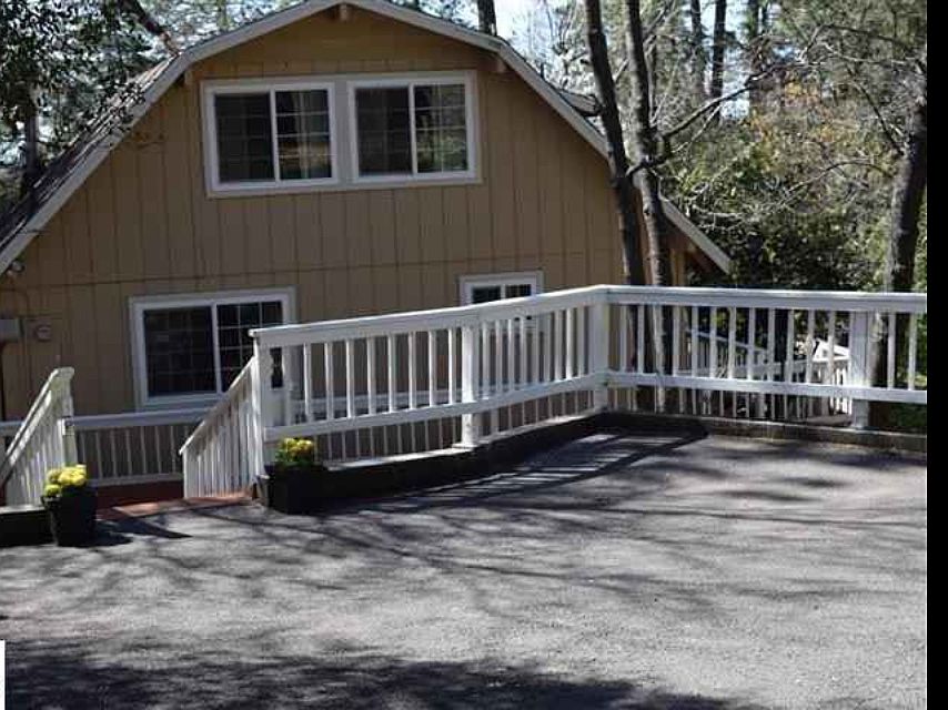 1st image of 20196 Canyonview Dr
