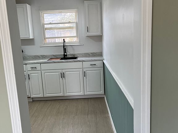2nd image of 33 W Lansing St APT 1