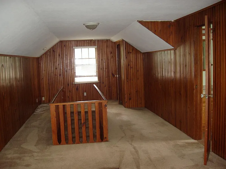 2nd floor bedroom