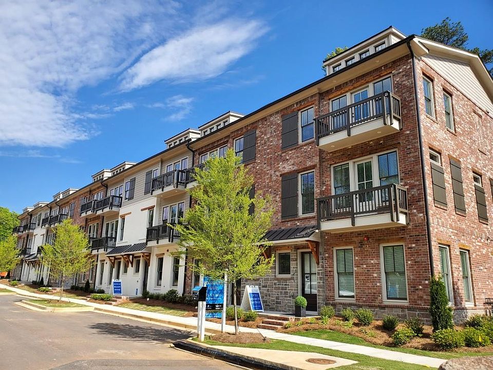 1st image of 215 Napa Dr #5