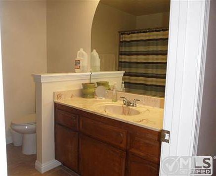 Downstairs full bath
