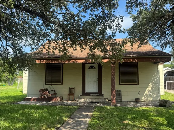 721 Fetick Ave, Taft, TX 78390