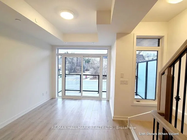 262 Finch Ave E #8 — Photo 2