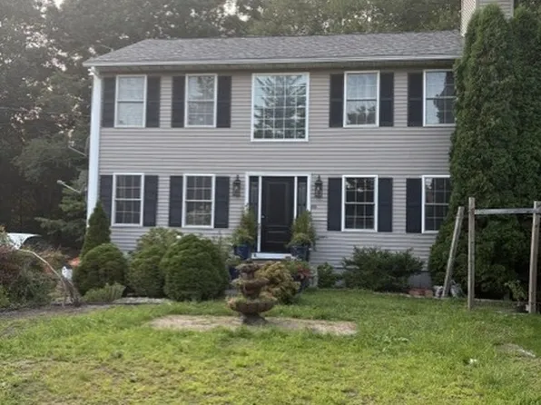 777 New Plainville Rd, North Dartmouth, MA 02747