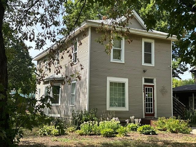 1st image of 2544 29th Ave S