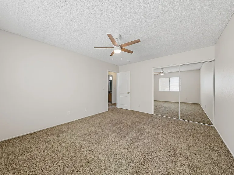 348 Faulkner Ct — Photo 31