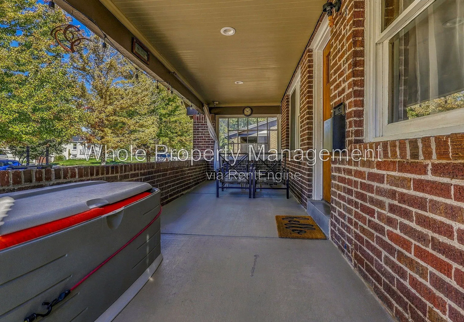 4 bed, 2.0 bath, 2600 sqft, $3,495 — Photo 2