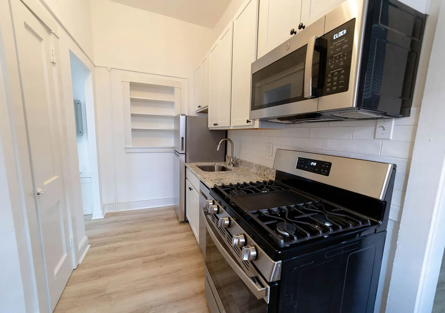 238 E Orange St — Photo 2