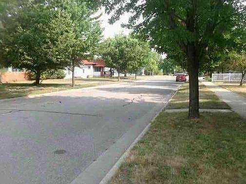 5th image of 1018 13th Ave S