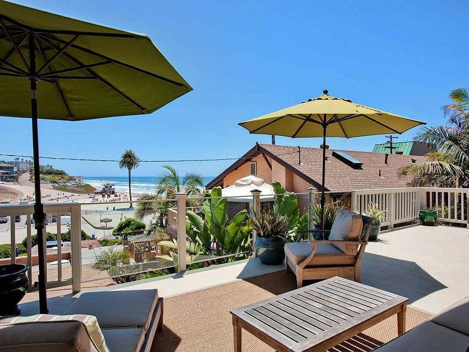 Sensational Views to Moonlight Beach and beyond, all the way to La Jolla!
