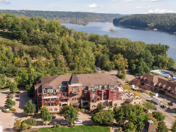 640 Main St N APT 42, Stillwater, MN 55082