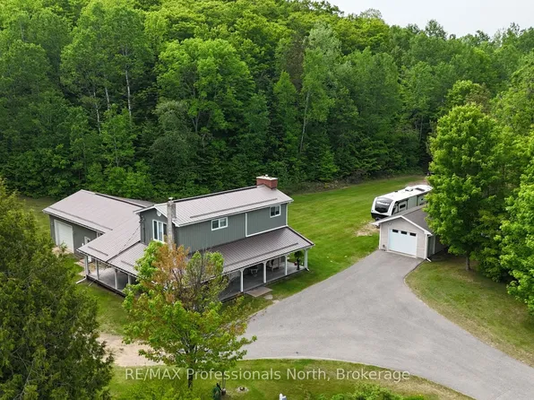 1023 Chester Cres, Dysart Et Al, ON K0L 1X0