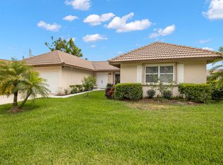 10228 Greentrail Dr N, Boynton Beach, FL 33436
