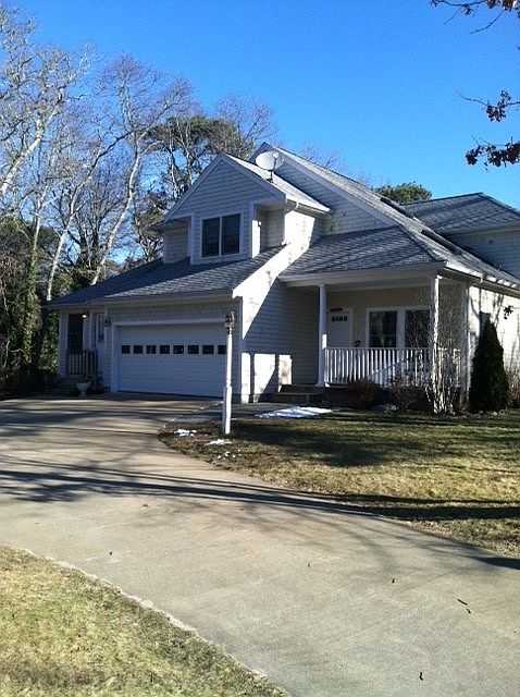 1st image of 9 Briarwood Ln