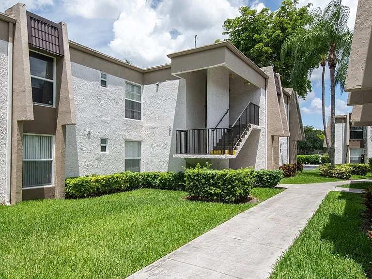 Legacy Harbour Key — Photo 26