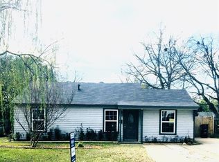 5012 Cedarhill Rd, Fort Worth, TX 76116