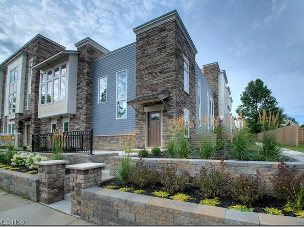 3196 Van Aken Blvd, Cleveland, OH 44120