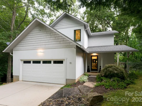 111 Bilberry Ln, Candler, NC 28715