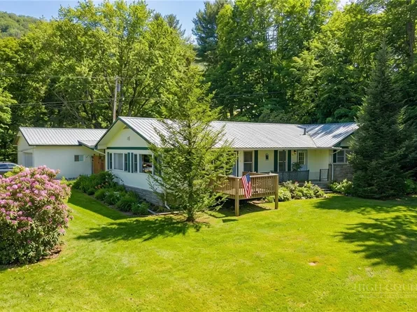 6670 Hickory Nut Gap Road, Banner Elk, NC 28604