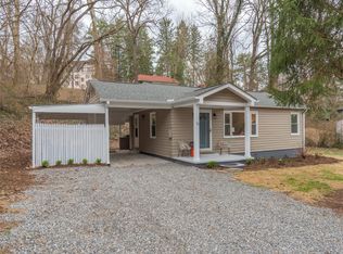 32 Lowell St, Asheville, NC 28803